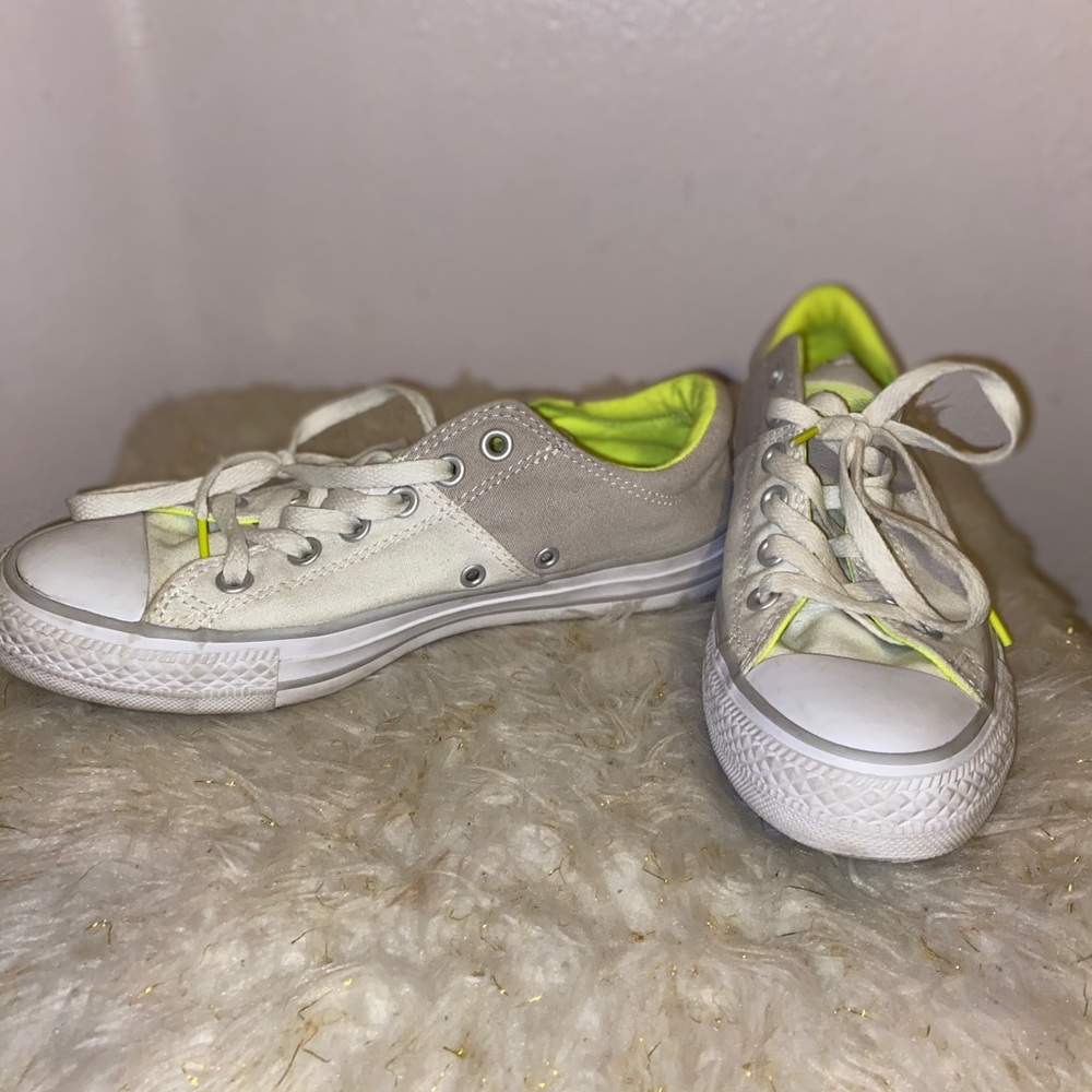 Women’s converse